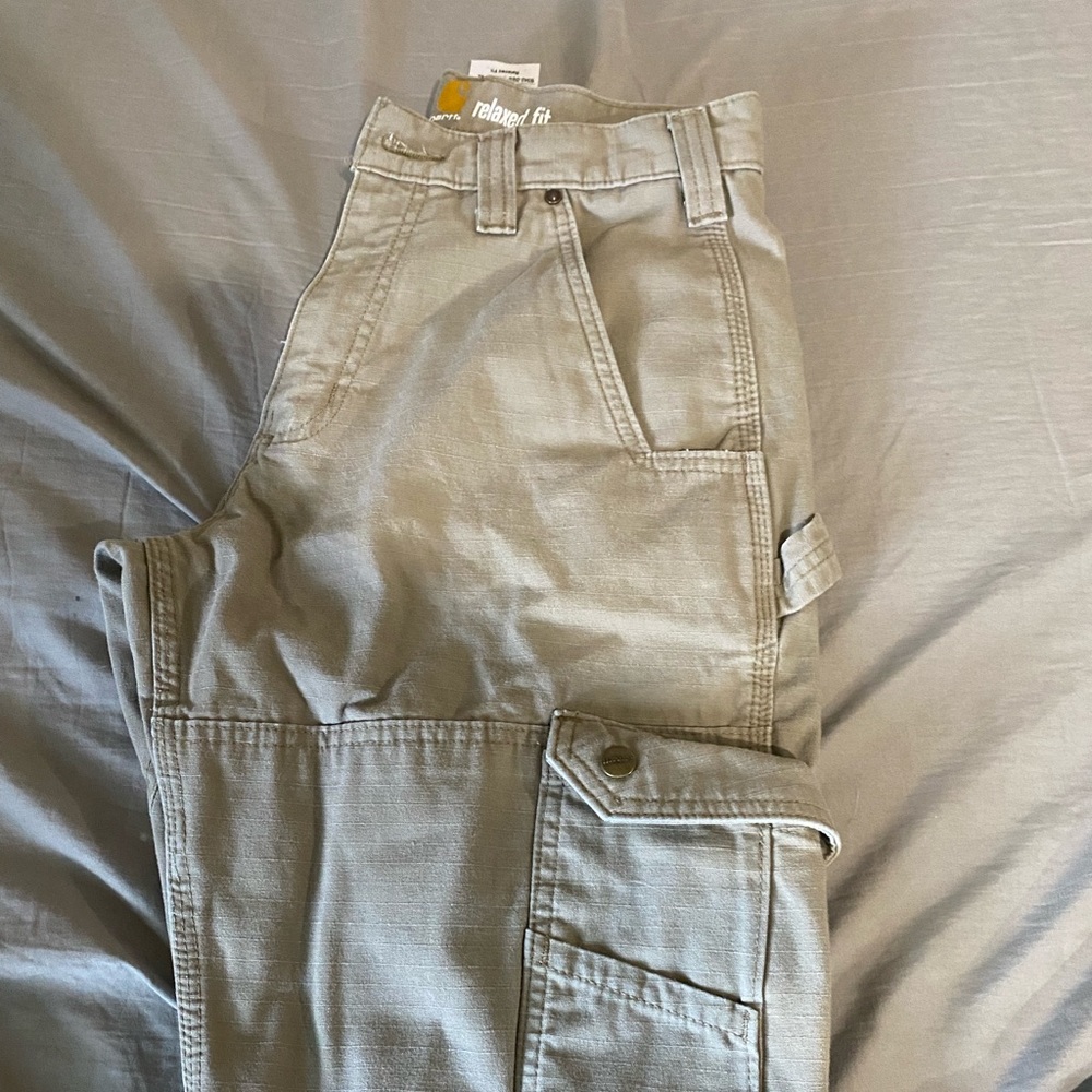 Relaxed fit work carharrt pants!
